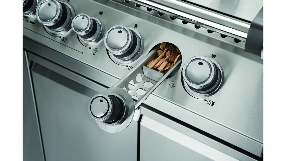 Napoleon Prestige PRO665RSIBPSS-3-GB Gas BBQ - Free Rotisserie And Cover 18 Napoleon Prestige PRO665RSIBPSS-3-GB Gas BBQ - Free Rotisserie And Cover - Image 18